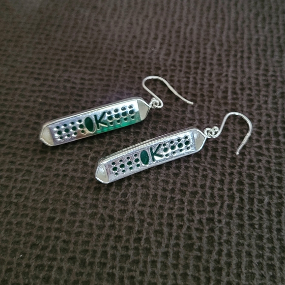 Shivam Green💚 Onyx Bar Drop Earrings - Picture 8 of 14